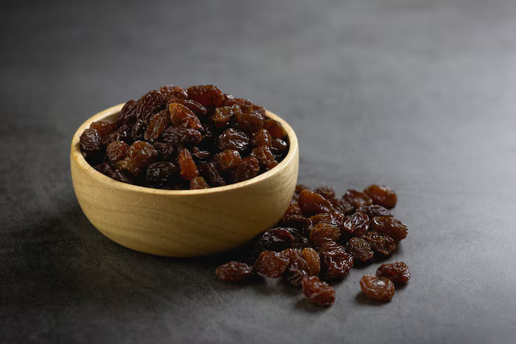 किशमिश भिगोकर खाने के 15 फायदे: 15 benefits of eating soaked raisins